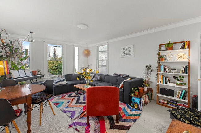 Building Photo - 32A Landers St