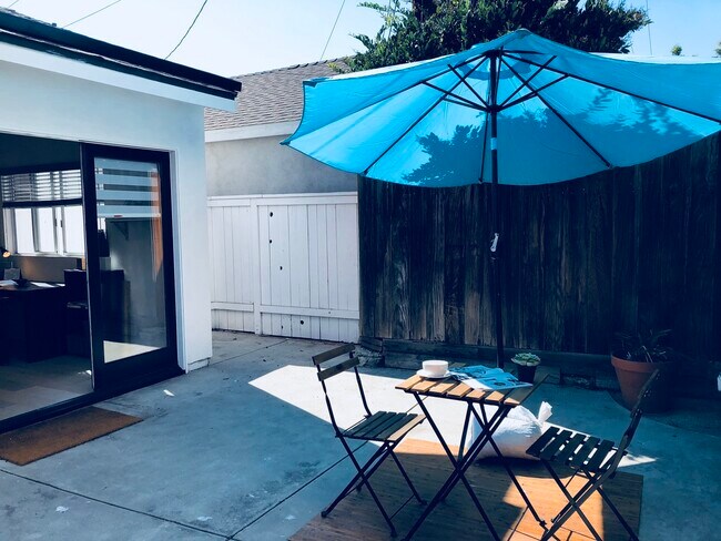 Foto del edificio - 2768 Stoner Ave