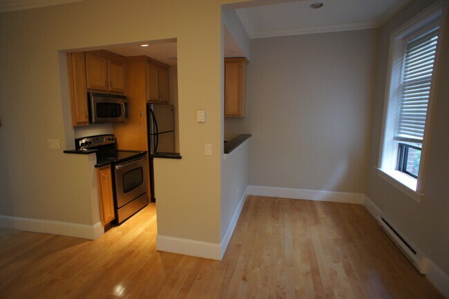 Foto del edificio - 216 W Springfield St