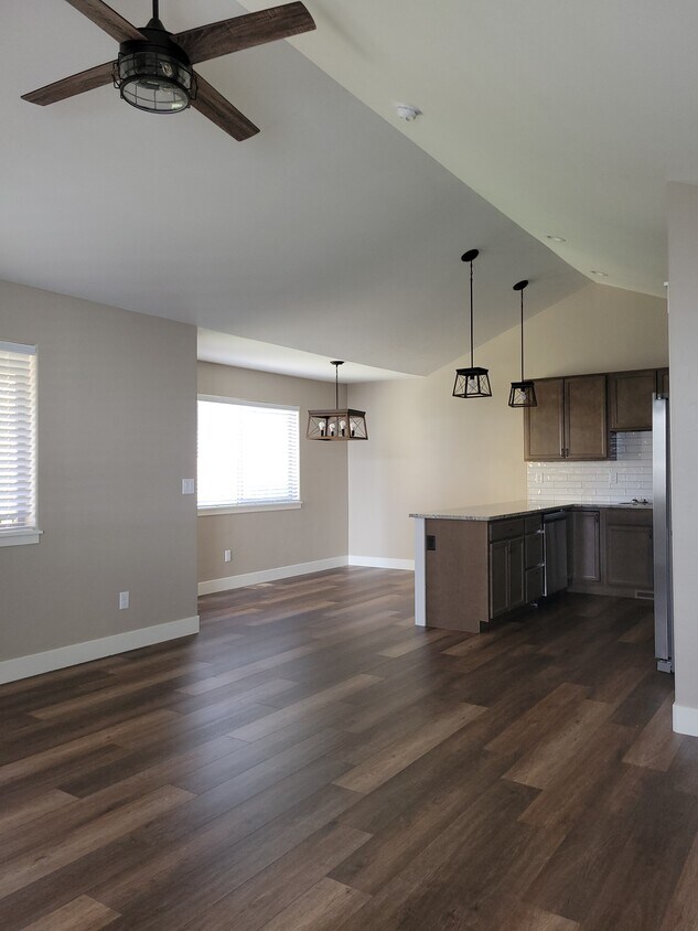 156 Willow Cir, Rifle, CO 81650 Townhome Rentals in Rifle CO