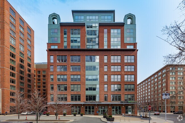 Fotografía del edificio - The Strada 234