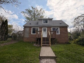 Building Photo - 91 Waterly Ave