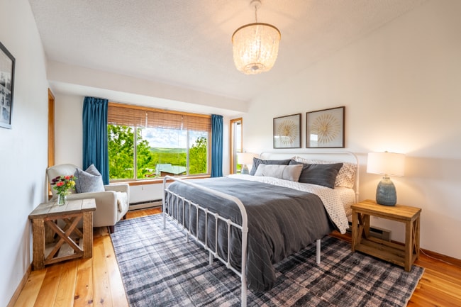 Foto del edificio - 1602 Indian Creek Frontage Rd