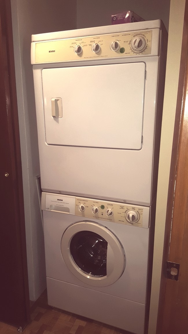 Building Photo - 5413 N Mobile Ave