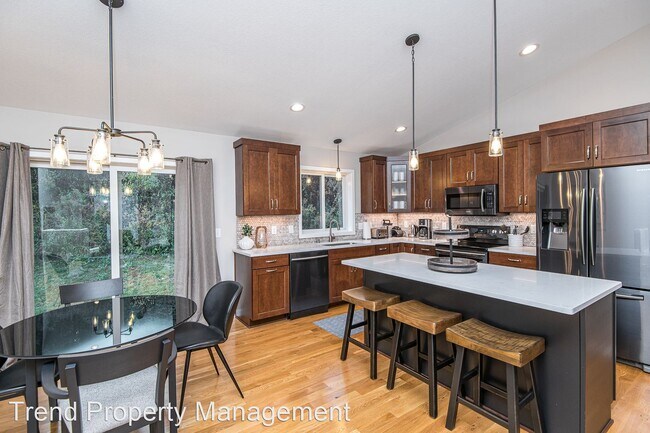Building Photo - 4 br, 3 bath House - 3367 Ridgeline Dr. SE