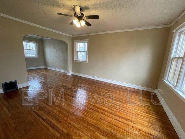 Building Photo - 412 Belmont Ave