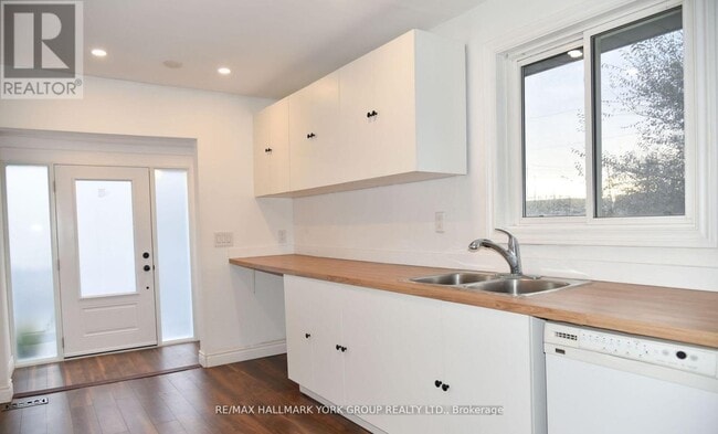 Building Photo - 181 Penn Ave