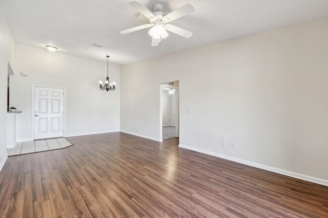 Foto del edificio - 2481 Golden Lake Loop