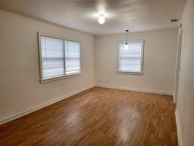 Building Photo - 212 Husson Ave