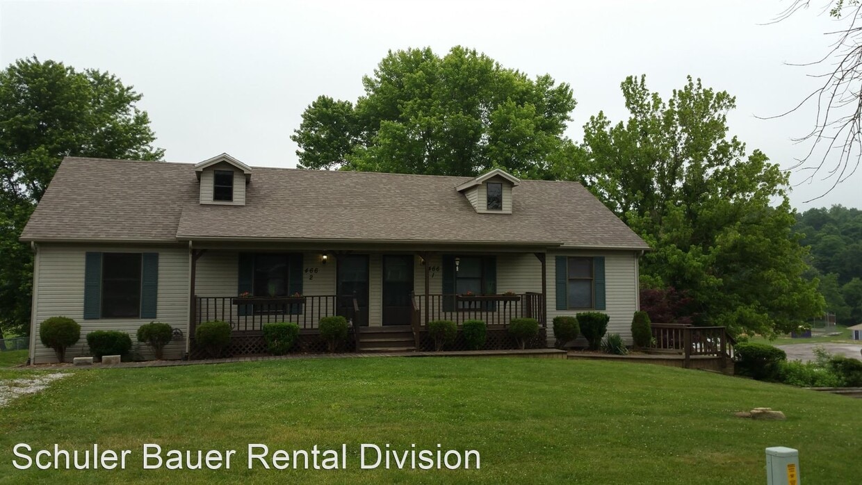 Primary Photo - 3 br, 1 bath Apartment - 466 W. Main St.