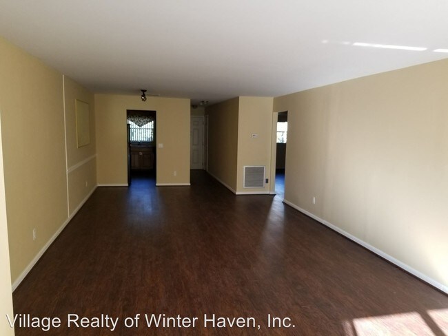 Building Photo - 200 El Camino Dr
