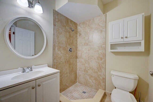 Foto del edificio - 5102 NW 36th St
