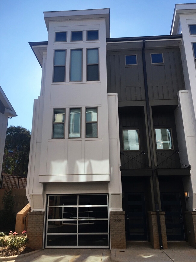 Building Photo - 338 Helix Wy