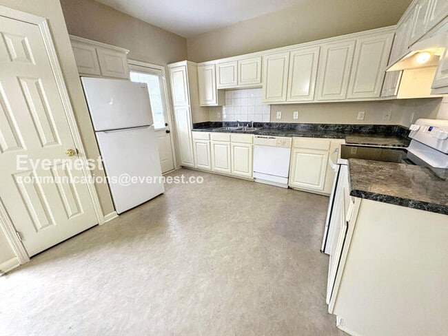 Building Photo - 2479 Brianna Dr