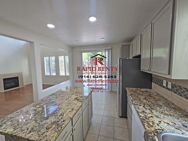 Building Photo - 555 Centre Ct Dr