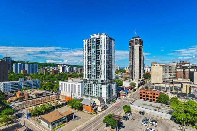 Photo du bâtiment - Walnut Place