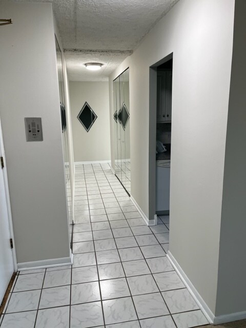 Hallway - 225 S Rohlwing Rd