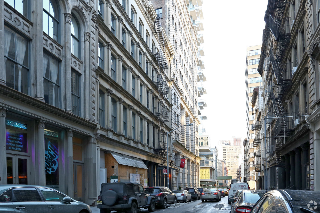 Exterior - 74 Leonard St