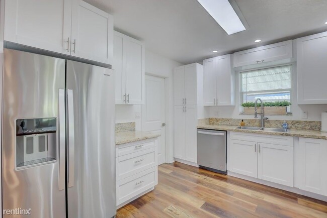 Building Photo - 3 br, 2 bath House - 1404 Hollywood Blvd