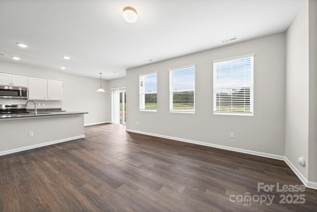 Building Photo - 133 Pumice Dr