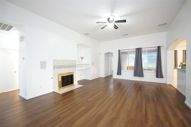 Foto del edificio - 8506 Willancy Ln