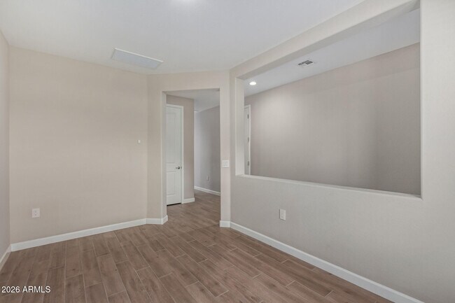 Foto del edificio - 2035 E Northwood Dr