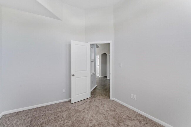 Foto del edificio - 829 Blue Oak Blvd