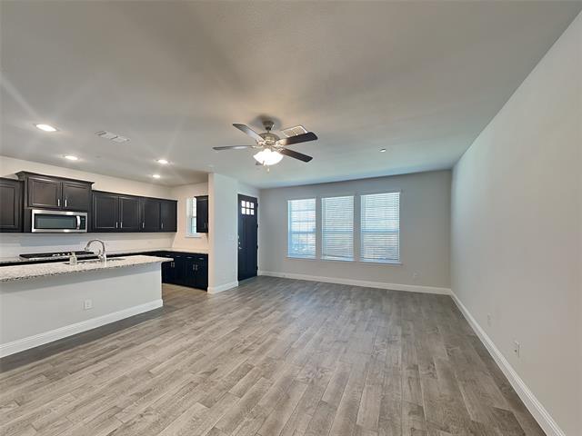 Foto del edificio - 5557 Crosby Dr