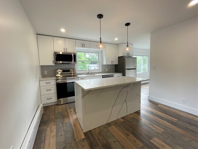 Foto del edificio - 112 Clunie Ave