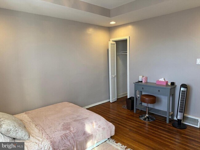 Foto del edificio - 6234 Cottage St