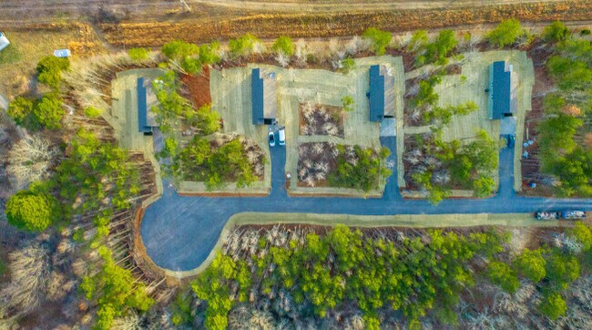 Foto del edificio - 102 Hogan Hts Dr