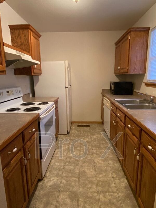 Building Photo - 4557 E Zora St