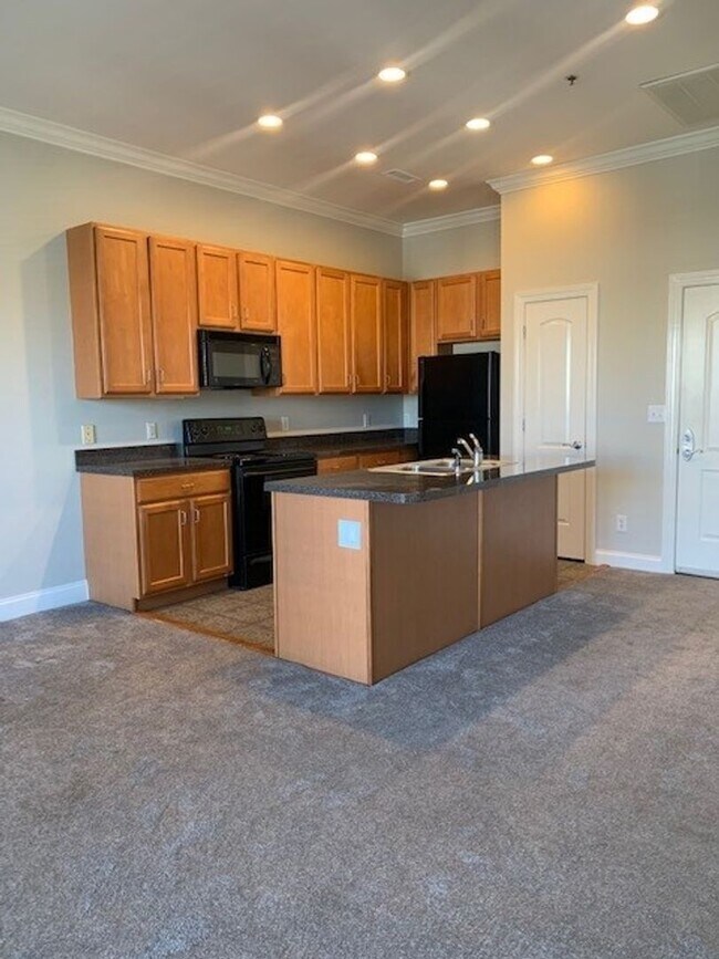 Foto del edificio - 113-209 N Church Street