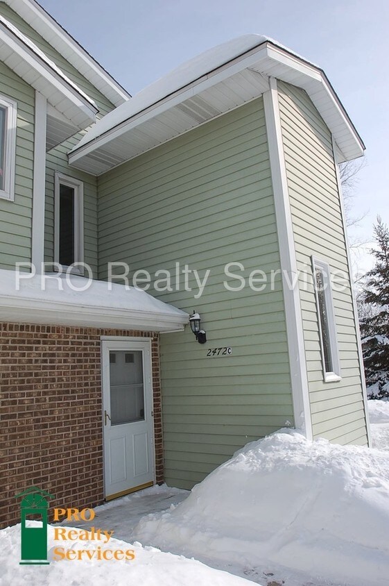 Primary Photo - Two Bedroom Townhome in Woodbury!