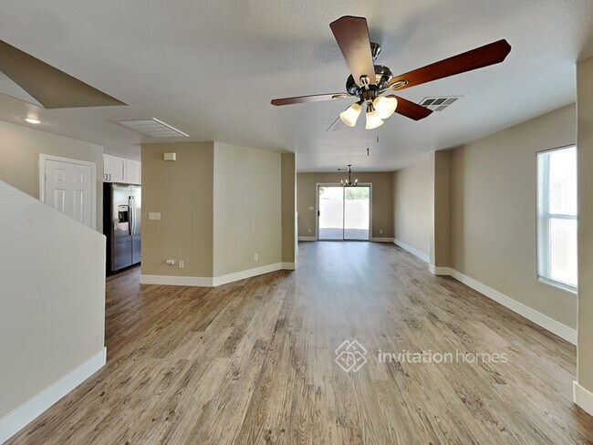 Foto del edificio - 6388 W Haleh Ave