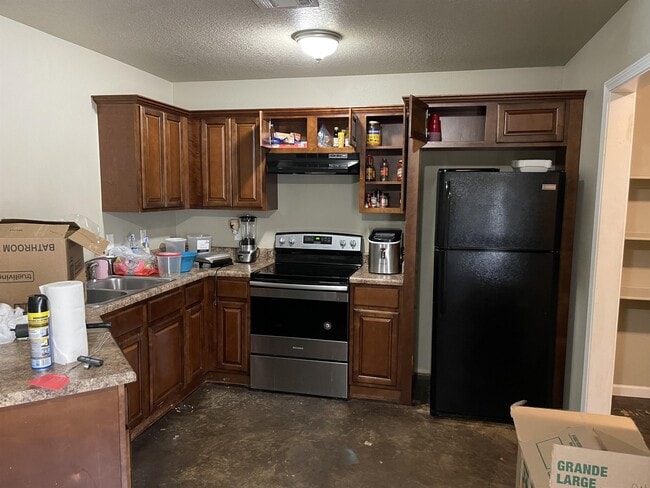 Building Photo - 407 Kiersen Ln