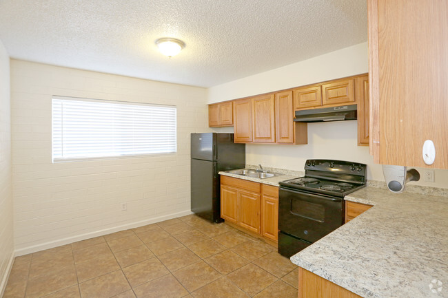 2HAB, 1BA - Renovado - 800 ft² - Carlton Court