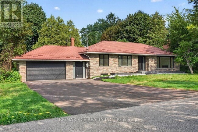 Building Photo - 11 Faircroft Blvd