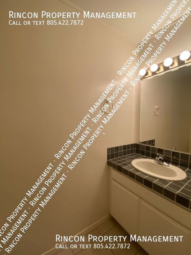 Foto del edificio - * Ocean View Surfside Condo *2 Bedrooms, 1...