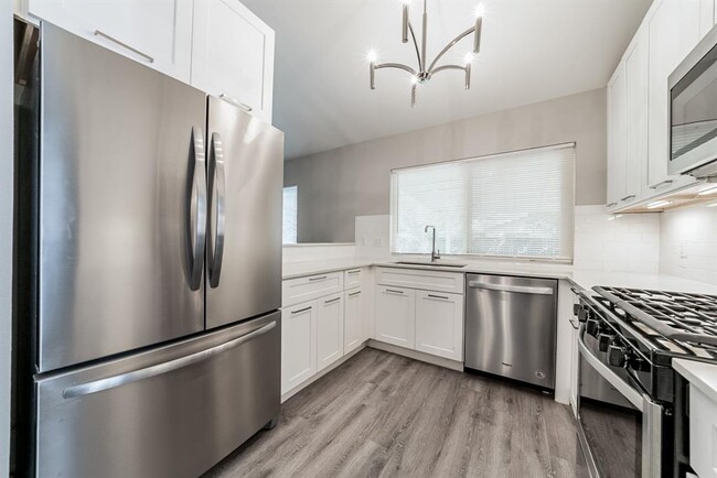 Foto del edificio - 10429 Firethorn Ln