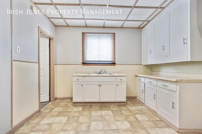 Building Photo - 106 Reiman St