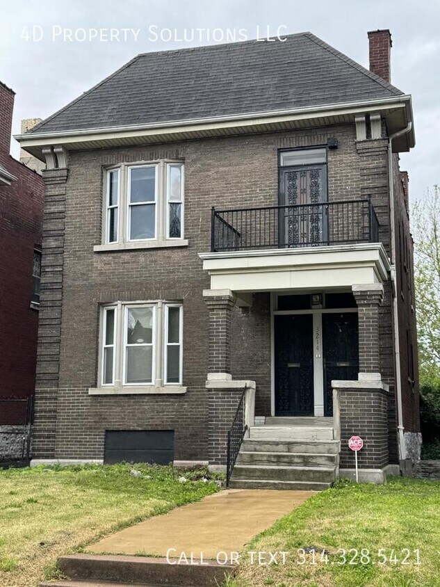 Primary Photo - Welcoming 2 Bedroom Duplex in St. Louis - ...