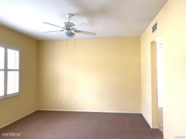 Building Photo - 3 br, 2 bath House - 40 Straw Flower