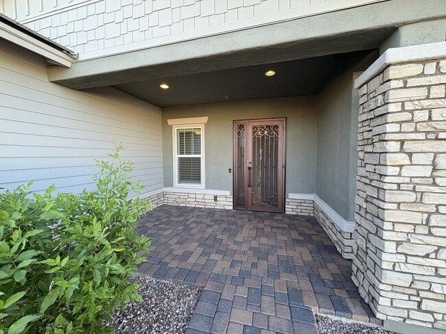 Foto del edificio - Dove Mountain 4 bedroom with Den 3,277 sq ...