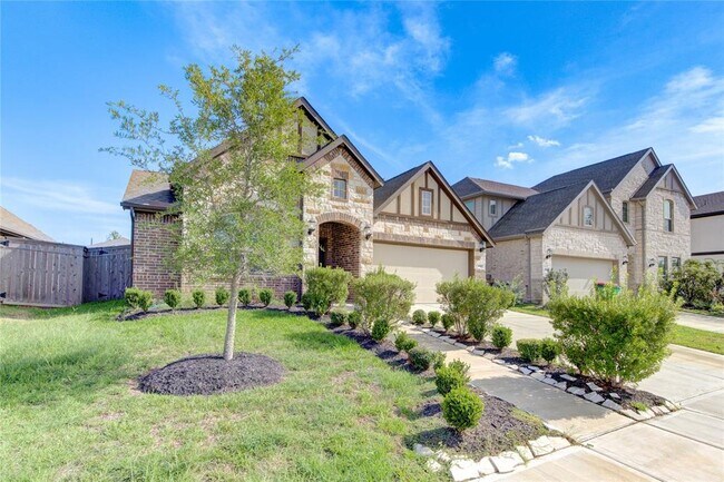Building Photo - 9010 Emerald Cane Dr