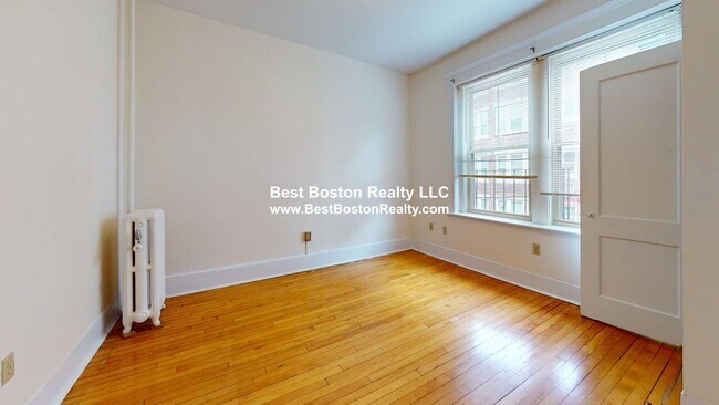 Building Photo - 91 Trowbridge St