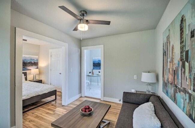 Building Photo - 5224 Leeland St