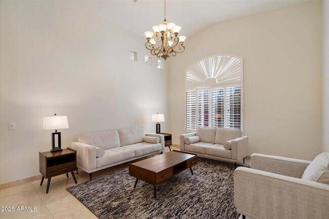 Foto del edificio - 10060 E Emerald Dr