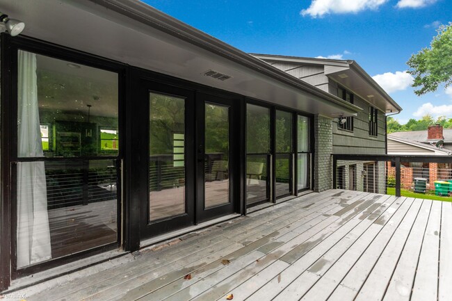 Building Photo - 5 br, 4.5 bath House - 774 Starlight Lane ...