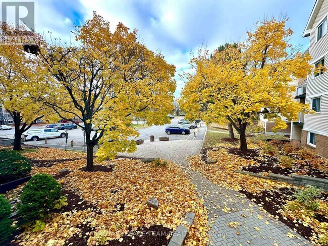 Photo du bâtiment - 260 Brittany Dr